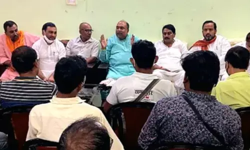 भाजपा किसान मोर्चा के प्रदेशाध्यक्ष बोले- जो लोग किसान आंदोलन में बैठे है वो किसान नही है वो कुछ.... भाजपा किसान मोर्चा के प्रदेशाध्यक्ष बोले- जो लोग किसान आंदोलन में बैठे है वो किसान नही है वो कुछ....