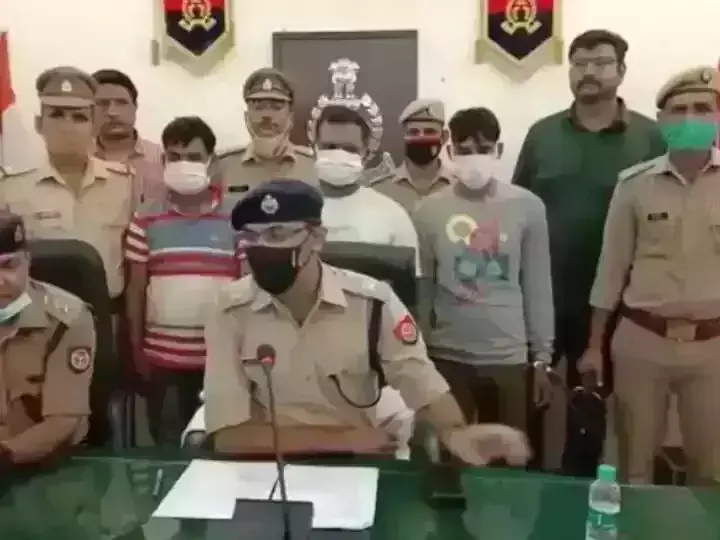 मुजफ्फरनगर: ट्रांसफार्मर चोरी करने वाले तीन आरोपी गिरफ्तार, 30 लाख का माल बरामद मुजफ्फरनगर: ट्रांसफार्मर चोरी करने वाले तीन आरोपी गिरफ्तार, 30 लाख का माल बरामद