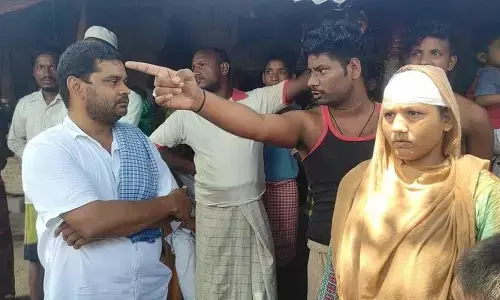 आज़मगढ़ के गंधुवई में हुए पुलिसिया उत्पीड़न पर रिपोर्ट, पीड़ितों ने पुलिस पर लगाए गंभीर आरोप आज़मगढ़ के गंधुवई में हुए पुलिसिया उत्पीड़न पर रिपोर्ट, पीड़ितों ने पुलिस पर लगाए गंभीर आरोप