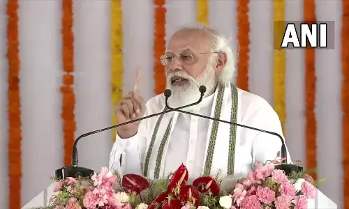 अलीगढ़ में PM मोदी बोले- पहले गुंडे-माफियाओं की चलती थी, अब सलाखों के पीछे हैं अलीगढ़ में PM मोदी बोले- पहले गुंडे-माफियाओं की चलती थी, अब सलाखों के पीछे हैं