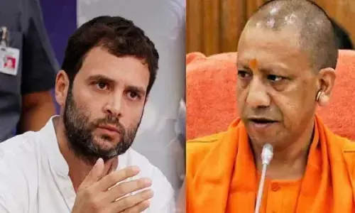 राहुल गांधी के ट्वीट पर CM योगी के ऑफिस ने दिया ये जवाब राहुल गांधी के ट्वीट पर CM योगी के ऑफिस ने दिया ये जवाब