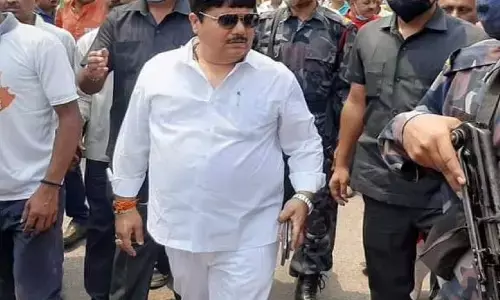 बीजेपी सांसद अर्जुन सिंह को मिली जेड श्रेणी की सुरक्षा, बम से घर पर हुआ था हमला बीजेपी सांसद अर्जुन सिंह को मिली जेड श्रेणी की सुरक्षा, बम से घर पर हुआ था हमला