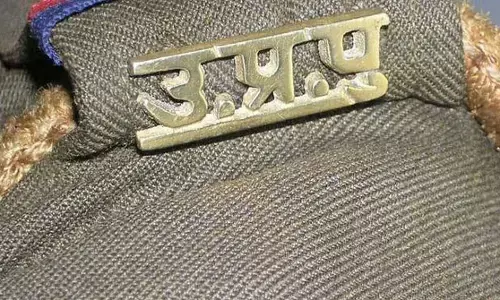 महिला कांस्टेबल ने की खुदकुशी की कोशिश, स्टेनों पर लगाया उत्पीड़न का आरोप महिला कांस्टेबल ने की खुदकुशी की कोशिश, स्टेनों पर लगाया उत्पीड़न का आरोप