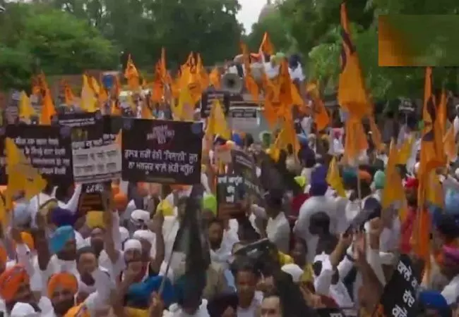 कृषि कानून के खिलाफ दिल्ली में अकाली दल का जोरदार प्रदर्शन, हरियाणा-दिल्ली सीमा सील कृषि कानून के खिलाफ दिल्ली में अकाली दल का जोरदार प्रदर्शन, हरियाणा-दिल्ली सीमा सील