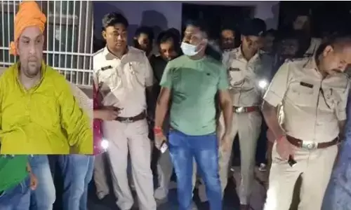 शहाबुद्दीन के करीबी की गोलियों से भूना, 10 से अधिक अपराधियों ने घेरकर की अंधाधुंध फायरिंग शहाबुद्दीन के करीबी की गोलियों से भूना, 10 से अधिक अपराधियों ने घेरकर की अंधाधुंध फायरिंग