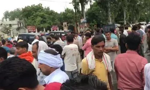 नोएडा की बड़ी खबर: छात्रा के अपहरण का मामला निकला फर्जी, पुलिस ने खोली पोल तो परिजन हुए हैरान नोएडा की बड़ी खबर: छात्रा के अपहरण का मामला निकला फर्जी, पुलिस ने खोली पोल तो परिजन हुए हैरान