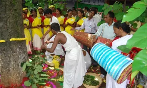 लोक का उत्सव : करम लोक का उत्सव : करम