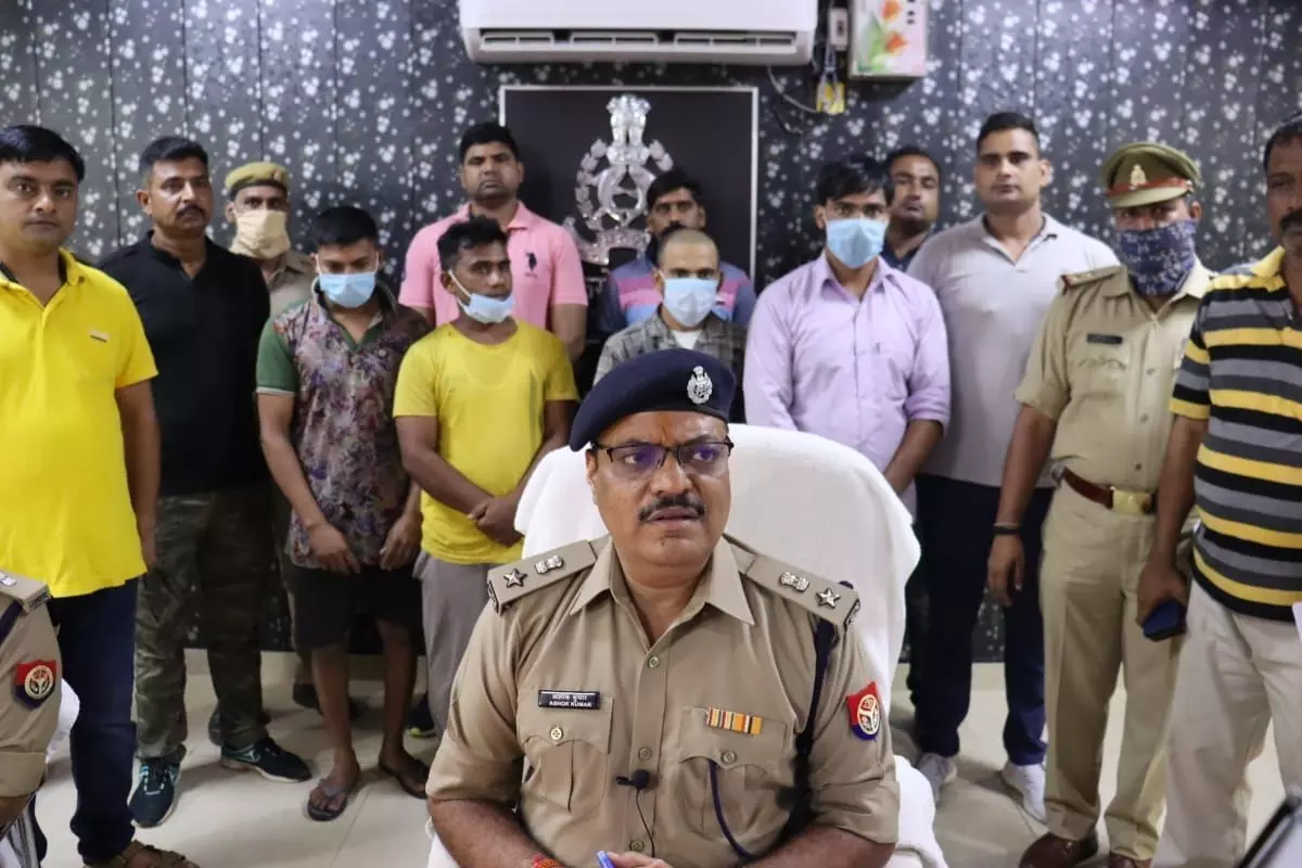 एसएसपी ने किया बड़ा खुलासा, बोले इस चोरी में आप और हम सब है सुनकर पत्रकार और पुलिस हैरान रह गई एसएसपी ने किया बड़ा खुलासा, बोले इस चोरी में आप और हम सब है सुनकर पत्रकार और पुलिस हैरान रह गई
