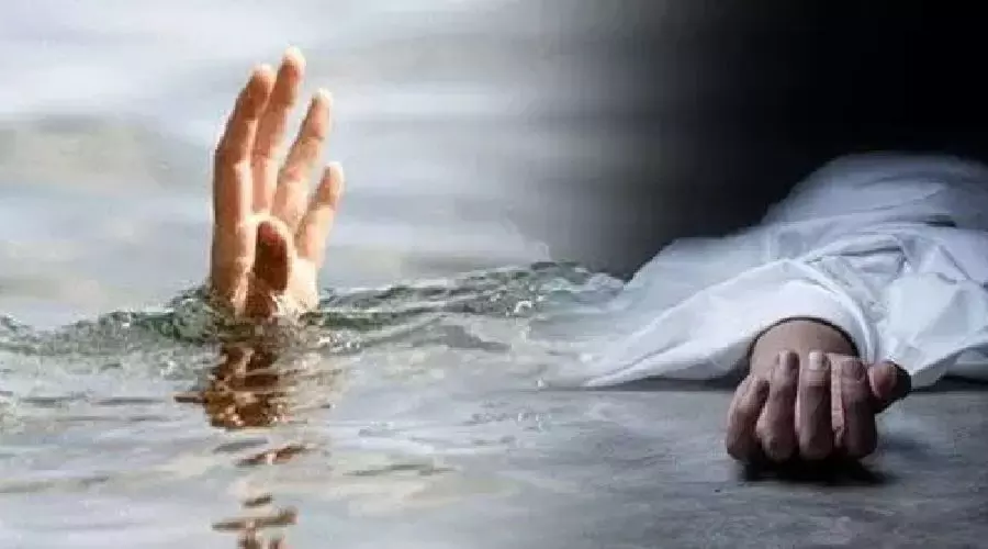 झारखंड में बड़ा हादसा, लातेहार में करमा विसर्जन के दौरान डूबने से 7 लड़कियों की मौत झारखंड में बड़ा हादसा, लातेहार में करमा विसर्जन के दौरान डूबने से 7 लड़कियों की मौत