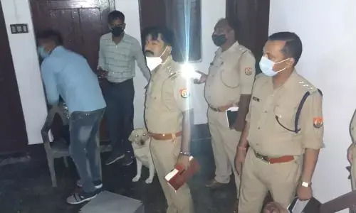 उन्नाव में फांसी पर लटकते मिले पति-पत्नी के शव, सुसाइड नोट में लिखी ये बात