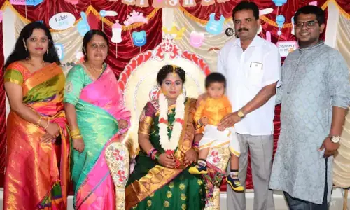हैरान करने वाली खबर: बेंगलुरू में मृत मिले एक ही परिवार के 5 लोग, 9 महीने का बच्चा भी शामिल हैरान करने वाली खबर: बेंगलुरू में मृत मिले एक ही परिवार के 5 लोग, 9 महीने का बच्चा भी शामिल