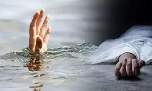 नदी में नहाने के दौरान तीन बच्चों की पानी में डूबने से मौत नदी में नहाने के दौरान तीन बच्चों की पानी में डूबने से मौत