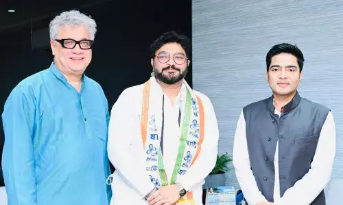 भाजपा सांसद और पूर्व केंद्रीय मंत्री बाबुल सुप्रियो तृणमूल कांग्रेस में शामिल भाजपा सांसद और पूर्व केंद्रीय मंत्री बाबुल सुप्रियो तृणमूल कांग्रेस में शामिल