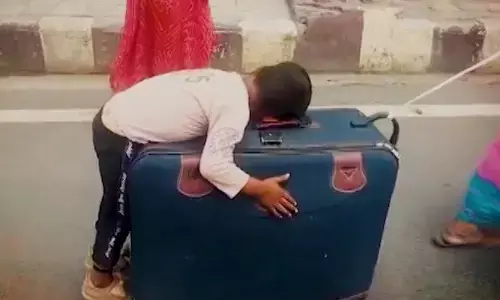 इतनी असंवेदनशील सरकार इस देश ने पहले कभी नहीं देखी .. इतनी असंवेदनशील सरकार इस देश ने पहले कभी नहीं देखी ..