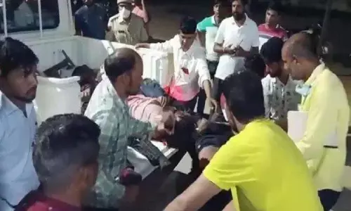 राजस्थान में बड़ा हादसा : सीकर में पुलिया से नीचे गिरी कार, मौके पर ही पांच लोगों की मौत राजस्थान में बड़ा हादसा : सीकर में पुलिया से नीचे गिरी कार, मौके पर ही पांच लोगों की मौत