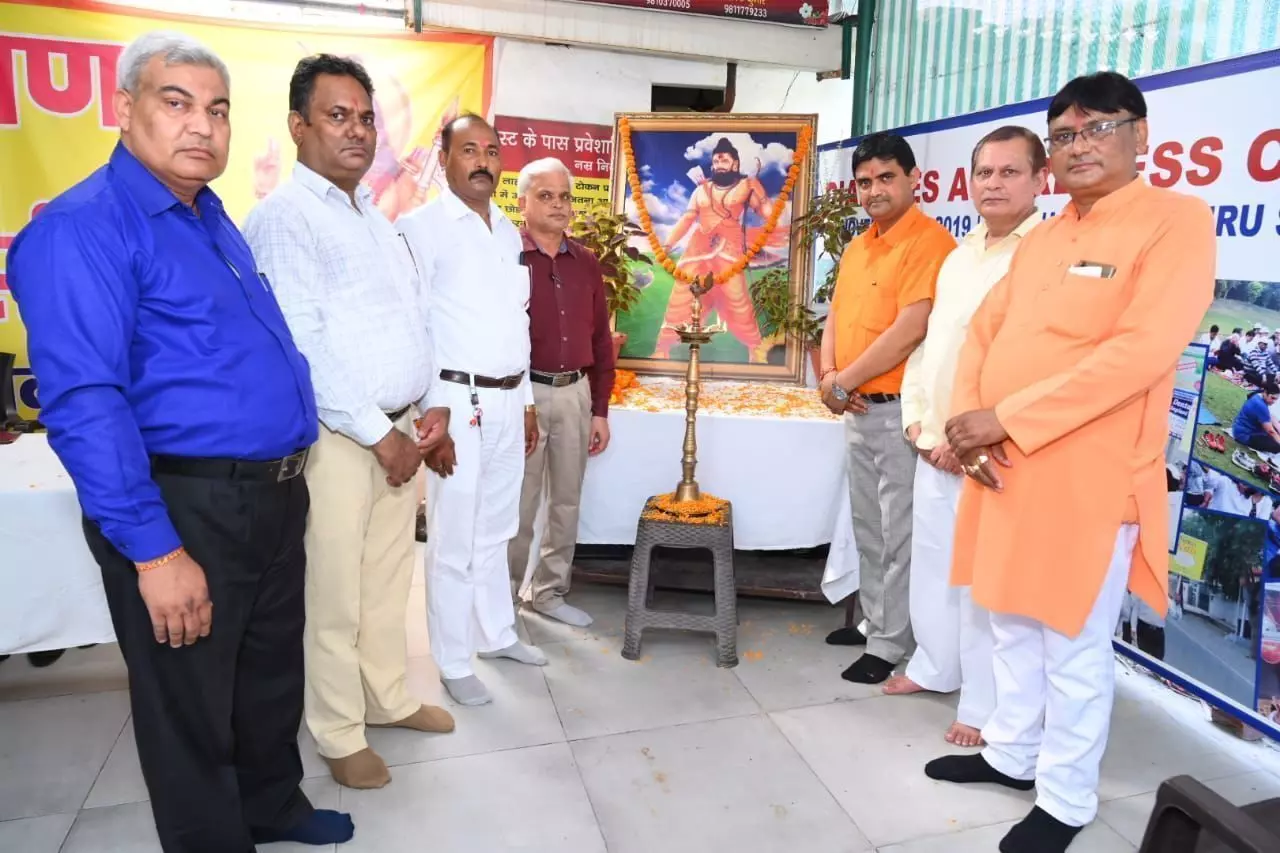 ब्राह्मण समाज को एकजुट होने की आवश्यकता- बीके शर्मा हनुमान ब्राह्मण समाज को एकजुट होने की आवश्यकता- बीके शर्मा हनुमान