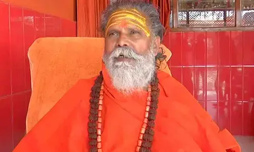 नरेंद्र गिरि की सुसाइड मामला: मौत के बाद से उठ रहे इन 7 सवालों का जवाब किसी के पास नहीं नरेंद्र गिरि की सुसाइड मामला: मौत के बाद से उठ रहे इन 7 सवालों का जवाब किसी के पास नहीं
