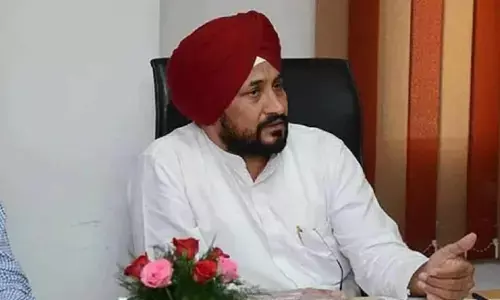 рдкрдВрдЬрд╛рдм рдореЗрдВ рдЪреБрдирд╛рд╡ рд╕реЗ рдкрд╣рд▓реЗ рдореБрдЦреНрдпрдордВрддреНрд░реА рдЪрдиреНрдиреА рдХреЗ рдХрд░реАрдмреА рдкрд░ ED рдиреЗ рдХреА рдЫрд╛рдкреЗрдорд╛рд░реА рдкрдВрдЬрд╛рдм рдореЗрдВ рдЪреБрдирд╛рд╡ рд╕реЗ рдкрд╣рд▓реЗ рдореБрдЦреНрдпрдордВрддреНрд░реА рдЪрдиреНрдиреА рдХреЗ рдХрд░реАрдмреА рдкрд░ ED рдиреЗ рдХреА рдЫрд╛рдкреЗрдорд╛рд░реА