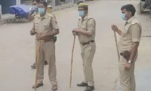 युवती के मकान पर चस्पा किए अश्लील फोटो, जानें- पूरा मामला युवती के मकान पर चस्पा किए अश्लील फोटो, जानें- पूरा मामला