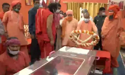 योगी राज में साधु -संत असुरक्षित: पिछले कुछ वर्षों में 2 दर्जन से अधिक संतों की हत्या हो चुकी है जानिए क्यों? योगी राज में साधु -संत असुरक्षित: पिछले कुछ वर्षों में 2 दर्जन से अधिक संतों की हत्या हो चुकी है जानिए क्यों?