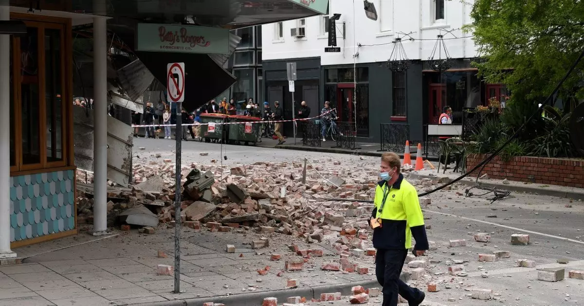 ऑस्ट्रेलिया: मेलबर्न में शक्तिशाली भूकंप, 5.9 तीव्रता, इमारतों से गिरे ईंट-पत्थर, दहशत में घर से बाहर भागे लोग