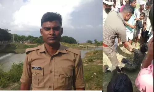 यूपी पुलिस ने फिर किया कमाल, डूबते व्यक्ति की बचाई जान श्रावस्ती पुलिस की हो रही है जय जयकार यूपी पुलिस ने फिर किया कमाल, डूबते व्यक्ति की बचाई जान श्रावस्ती पुलिस की हो रही है जय जयकार