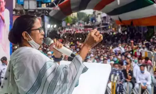 ममता ने भवानीपुर में की भावुक अपील- अब पराजित हुई तो.... ममता ने भवानीपुर में की भावुक अपील- अब पराजित हुई तो....