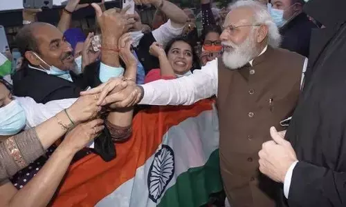पीएम मोदी अमेरिका पहुंचे और हुआ भव्य स्वागत पीएम मोदी अमेरिका पहुंचे और हुआ भव्य स्वागत