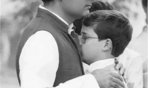 जिसकी आँखों से कोरोनाकाल में बंधी पट्टी नहीं हट सकी, वह अपने पूरे जीवन में सच नही देख पाएगा जिसकी आँखों से कोरोनाकाल में बंधी पट्टी नहीं हट सकी, वह अपने पूरे जीवन में सच नही देख पाएगा