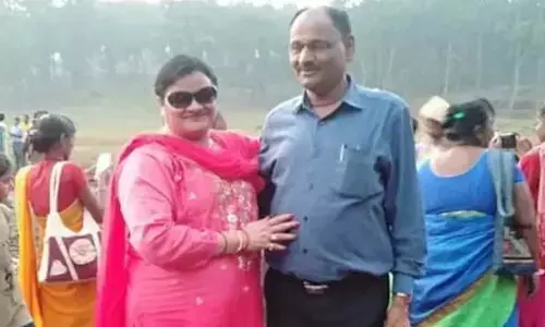 Double Murder : कांग्रेसी नेता की हत्या, जब घर की तलाशी ली तो पत्नी की भी मिली लाश Double Murder : कांग्रेसी नेता की हत्या, जब घर की तलाशी ली तो पत्नी की भी मिली लाश