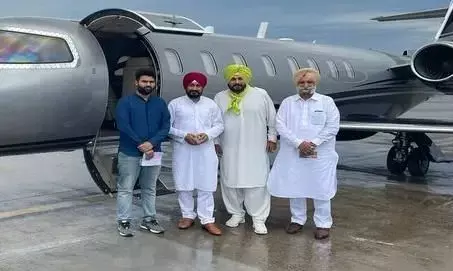 गरीब दा मुंडा जेट पर चढ़ गया तो क्या तकलीफ है? गरीब दा मुंडा जेट पर चढ़ गया तो क्या तकलीफ है?