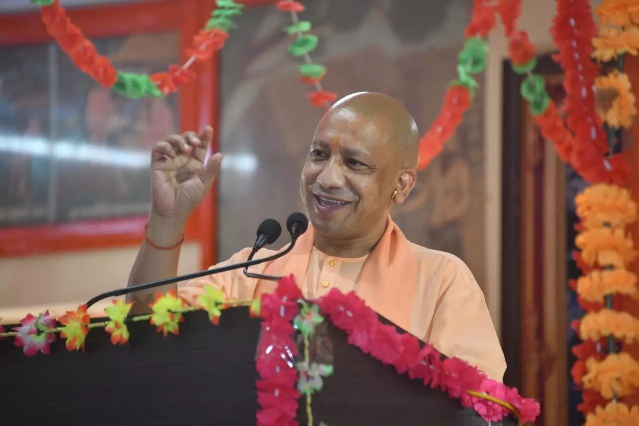 पूर्व की सरकारें आतंकियों की पैरवी करती थीं,आज कोई ऐसी हिम्मत नहीं कर सकता: सीएम योगी पूर्व की सरकारें आतंकियों की पैरवी करती थीं,आज कोई ऐसी हिम्मत नहीं कर सकता: सीएम योगी