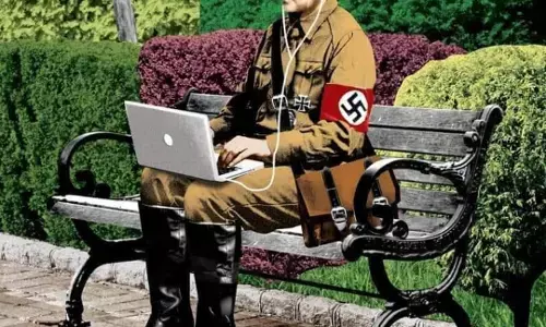 हिटलर ज़िन्दा है....