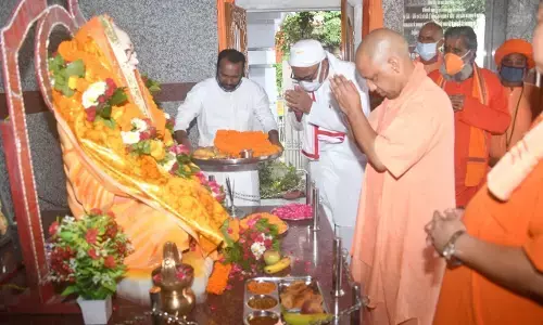 पूर्व की सरकारें आतंकियों की पैरवी करती थीं,आज कोई ऐसी हिम्मत नहीं कर सकता: सीएम योगी पूर्व की सरकारें आतंकियों की पैरवी करती थीं,आज कोई ऐसी हिम्मत नहीं कर सकता: सीएम योगी