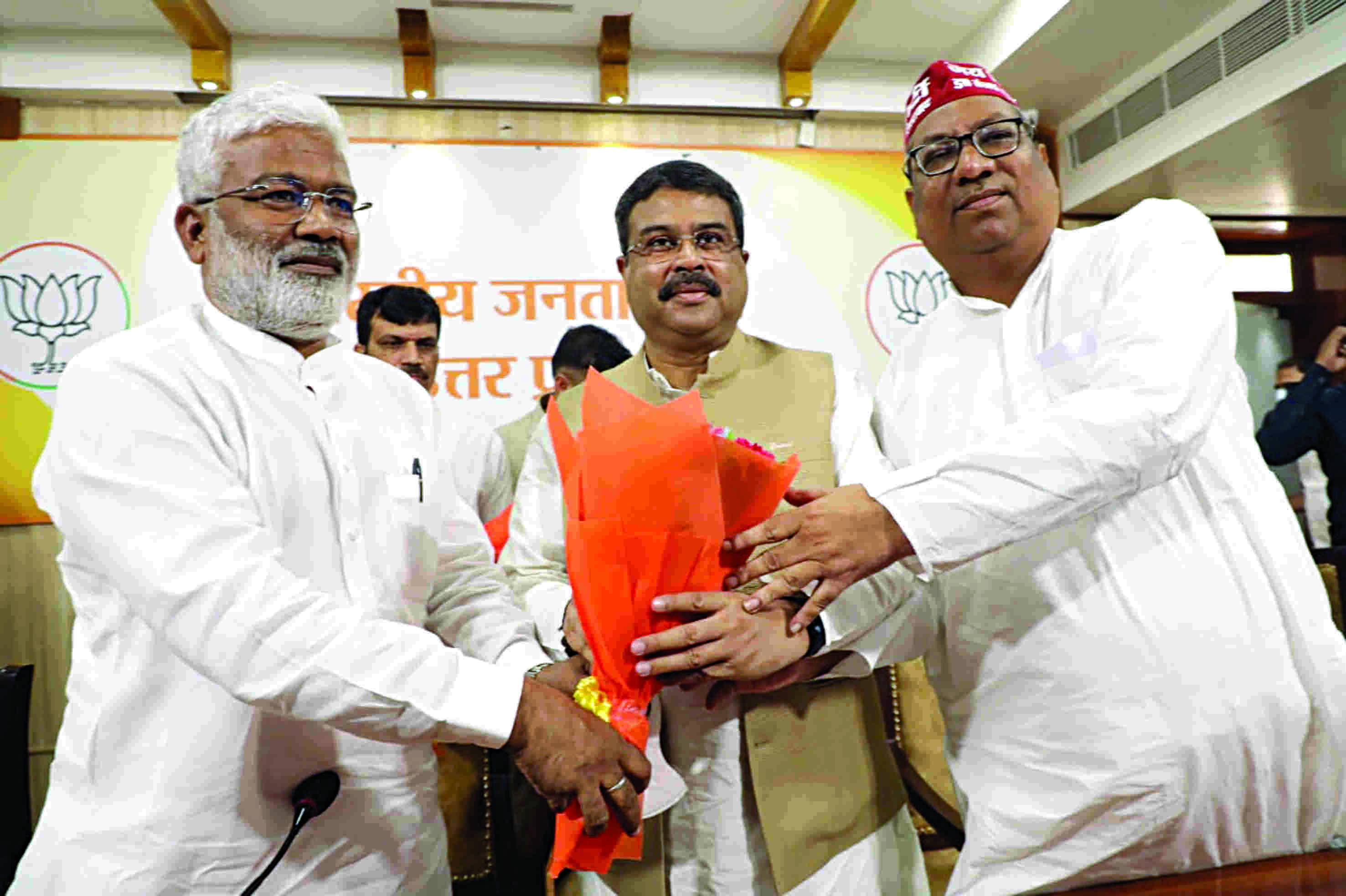 संजय निषाद की पार्टी और अपना दल के साथ मिलकर लड़ेगी भाजपा चुनाव