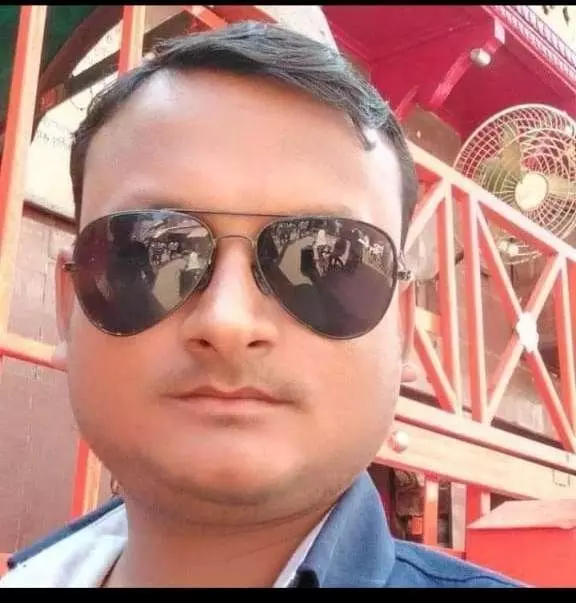 चाकुओं से वार कर युवक का बेरहमी से कत्ल चाकुओं से वार कर युवक का बेरहमी से कत्ल