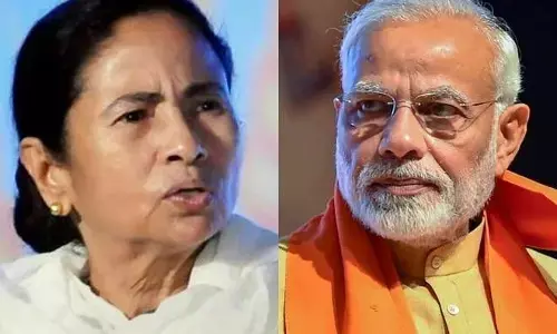 तेल की बढ़ी कीमतों से केंद्र सरकार ने जुटाए 4 लाख करोड़ रुपये, बेहतर है इसे राज्यों में बांट दिया जाए : ममता बनर्जी