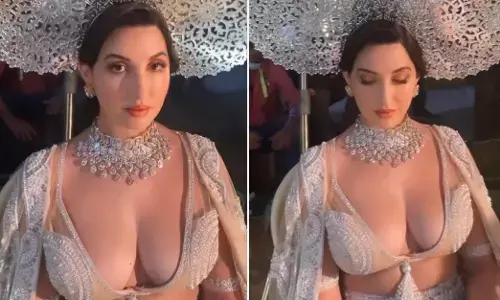 Nora Fatehi Hot Photo: नोरा फतेही ने Queen बनकर करवाया ऐसा फोटोशूट, देखकर रह जाएंगे हैरान Nora Fatehi Hot Photo: नोरा फतेही ने Queen बनकर करवाया ऐसा फोटोशूट, देखकर रह जाएंगे हैरान