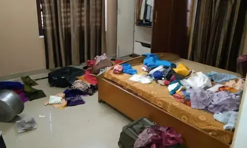 असलहे के बल पर आठ लाख की लूट, जांच में जुटी पुलिस असलहे के बल पर आठ लाख की लूट, जांच में जुटी पुलिस