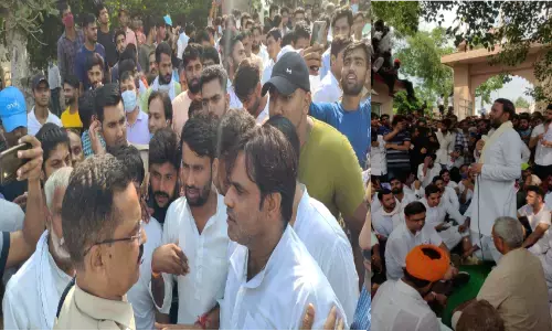 चिटहेरा गांव में हुई महापंचायत में गुर्जरों ने भरी हुंकार