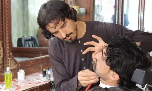तालिबान के इस नये हुक्म से अफगानिस्तान में मची हलचल तालिबान के इस नये हुक्म से अफगानिस्तान में मची हलचल