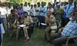 पति ने महिला की हत्या कर फंदे से लटकाया शव, परिजनो में लगाया हत्या का आरोप पति ने महिला की हत्या कर फंदे से लटकाया शव, परिजनो में लगाया हत्या का आरोप