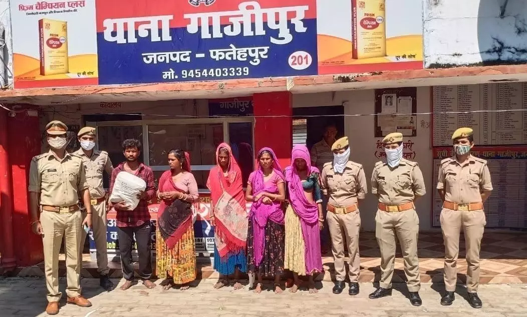 चोरी की योजना बनाते हुए पांच घुमंतू गिरफ्तार चोरी की योजना बनाते हुए पांच घुमंतू गिरफ्तार