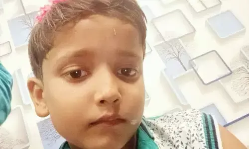 सेफ्टी टैंक मैं गिरने से बच्चे की हुई मौत सेफ्टी टैंक मैं गिरने से बच्चे की हुई मौत