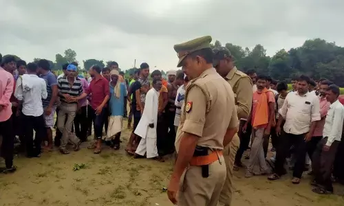 शादीशुदा युवक ने छात्रा संग चुन ली मौत की राह, दोनो में था मौसी व भतीजे का रिश्ता शादीशुदा युवक ने छात्रा संग चुन ली मौत की राह, दोनो में था मौसी व भतीजे का रिश्ता