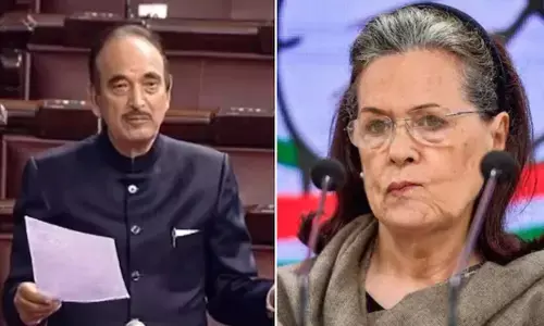 फिर G-23 ने बढ़ाई कांग्रेस की मुसीबत, गुलाम नबी ने सोनिया गांधी को लिखी चिट्ठी में कही ये बातें फिर G-23 ने बढ़ाई कांग्रेस की मुसीबत, गुलाम नबी ने सोनिया गांधी को लिखी चिट्ठी में कही ये बातें