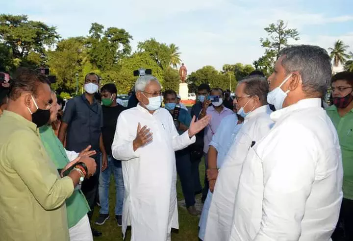 बिहार: राष्ट्रपति के आगमन को लेकर की जा रही तैयारियों का मुख्यमंत्री नीतीश कुमार ने लिया जायजा