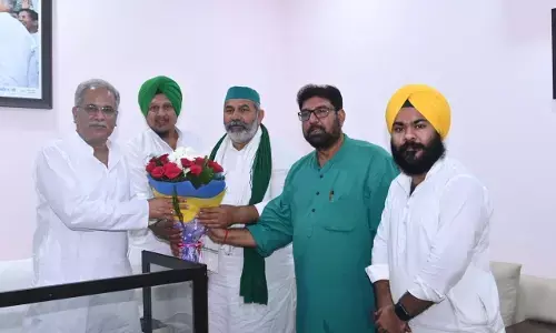 छत्तीसगढ़ सीएम से मिले राकेश टिकैत और राजाराम त्रिपाठी, कोंडागांव में आधुनिक तरीके से की जा रही खेती देखने का दिया न्यौता छत्तीसगढ़ सीएम से मिले राकेश टिकैत और राजाराम त्रिपाठी, कोंडागांव में आधुनिक तरीके से की जा रही खेती देखने का दिया न्यौता