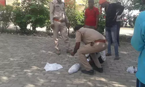 शिशु की जन्म लेते ही हो गई मौत, मौत के बाद युवती की तहरीर पर मुकदमा दर्ज शिशु की जन्म लेते ही हो गई मौत, मौत के बाद युवती की तहरीर पर मुकदमा दर्ज