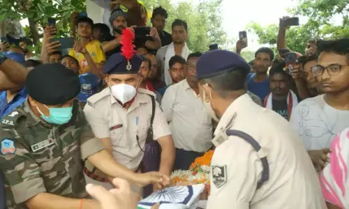 शहीद राजेश को अंतिम विदाई देने उमड़ा जन सैलाब शहीद राजेश को अंतिम विदाई देने उमड़ा जन सैलाब